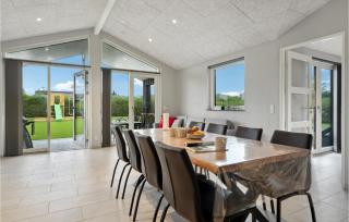 4 Bedroom Gorgeous Home In Tarm - Tarm - 1