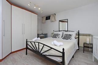 Holiday house with a parking space Novi Vinodolski - 17533 - Novi Vinodolski - 1