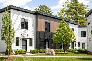 Hamilton Place - Lakestone Building - 3 units Sleeps 12 - Traverse City - 0