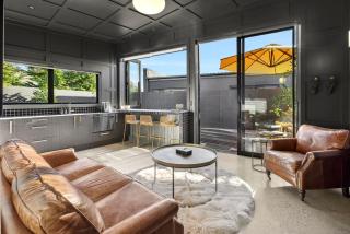 Yellow Pots Apartment A, Luxurious Outdoor Bath - Wanaka - 9