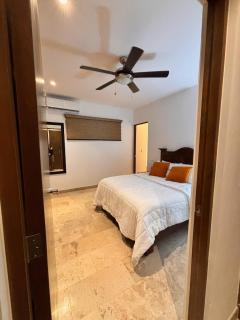 Modern 2BR Condo 1 Block from 5th Ave wt Pool, Gym n Fast WiFi - Playa del Carmen - 9