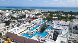 Modern 2BR Condo 1 Block from 5th Ave wt Pool, Gym n Fast WiFi - Playa del Carmen - 5