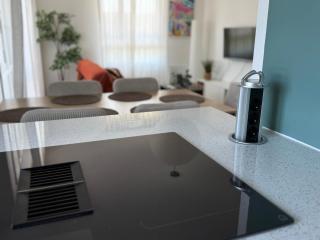 Grand T4 lumineux avec balcon traversant - 3 chambres, vue dégagée - parking privée - métro 5 min - proche centre ville - Tolosa - 5