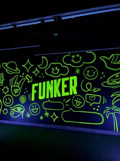 Funker Hostel - 9