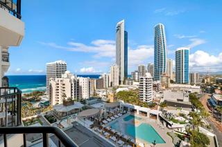 Renovated King Suite, Ocean View Mantra Surfers - Gold Coast - 1