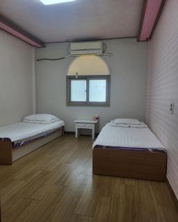 Gyeongju Friend Guesthouse - Gyeongju - 8