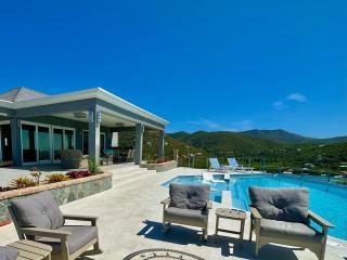 Luxe Pool Villa with Big Views and A Sandy Beach Nearby - Driftwood Villa - 1