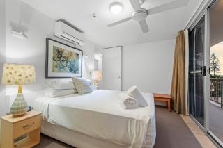 Stylish 3BR Oceanfront Stay by Mooloolaba Esp - Mooloolaba - 7