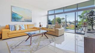 Aqua Shores 3 Bedroom - Newly renovated with Wifi, Linen, Netflix and AC - Huskisson - 0