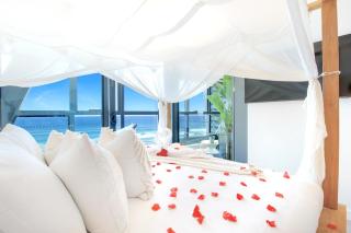 Sapphire Oceanview Suite - 8