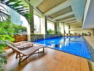 KL Tower Residences near Greenbelt Makati - Manila - 5