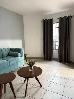 Casa con Jacuzzi cerca de Distrito 1 - 8