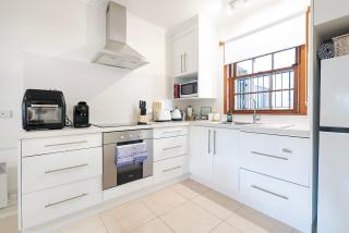 Magnolia on Colville - Historic Riverside Elegance - Hobart - 7
