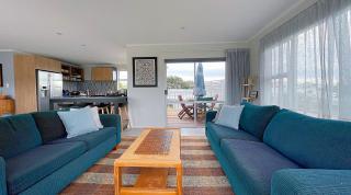 BROO105A - EASY LIVING AT THE ESTUARY - Whangamata - 9