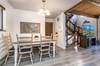 Mountain Getaway - Lake Tahoe - Incline Village - Private Garage - Incline Village - 4