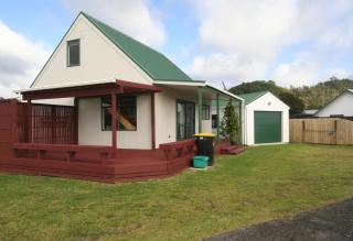 HAMP105 - HANDY ON HAMPTON - Whangamata - 6