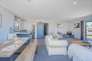 HAMP107A - Hampton Retreat - Whangamata - 1