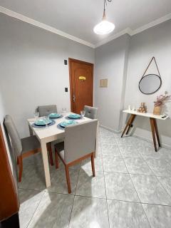 APÊ VISTA MAR, 20mts DA PRAIA, ESPAÇOSO E ACONCHEGANTE-56m2- WIFI- 1 DORM-ELEVADOR- 6 PESSOAS - Praia Grande - 6