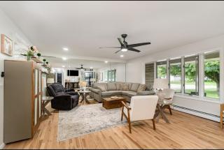 Large Group, Family, Bachelorette Parties, Handicap Accessible, Long Term Stays Welcome - Bay City - 0