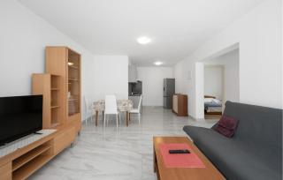 Nice Apartment In Murter With Wifi - 8