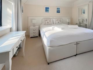 Pond-B6844 - Sedghill - 4