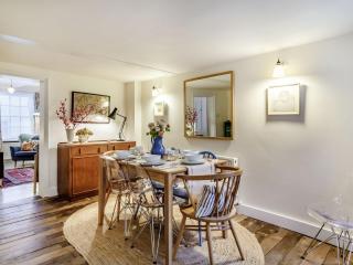 The Yellow Cottage On The Hill - Framlingham - 7