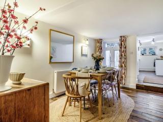The Yellow Cottage On The Hill - Framlingham - 6