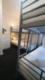 Southern Cross Apartment 1 - 7
