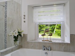 Ladybird Cottage - Lochend - 2