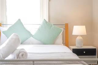 Cammeray Stay Above a Trendy Café, 2 free Cup Per day - Sídney - 9
