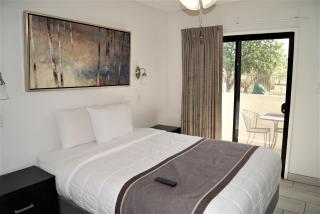 131 Fully Furnished, amenities galore - Scottsdale - 4