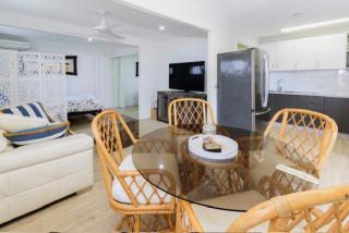 Funky 'Lil Shack - Bongaree - 0