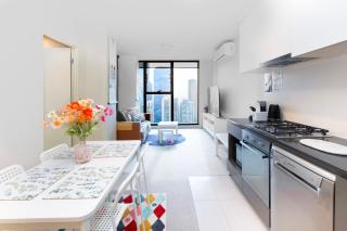 Skyline Serenity 1 Bedroom with Pool Spa Gym - Melbourne - 5