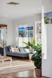 Large Renovated Home with Ocean Views for Family Fun in Peppermint Grove Beach - 5