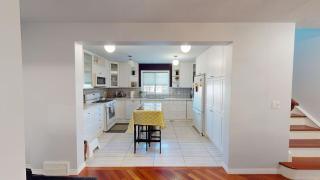Cozy comfy and relaxing home at Cougaridge SW Calgary - Calgary - 3