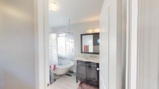 Cozy comfy and relaxing home at Cougaridge SW Calgary - Calgary - 2