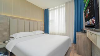 景莱酒店上海南京东路店 - 2