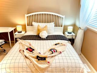 Scorpion Hiuse Langley -Family Connecting Eye Room suite - Langley - 2