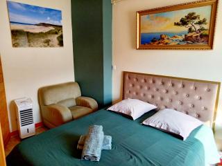 LA ROCHETTE studio et appartement avec JACUZZI Rooftop Balcon cour intérieure - Roanne - 5