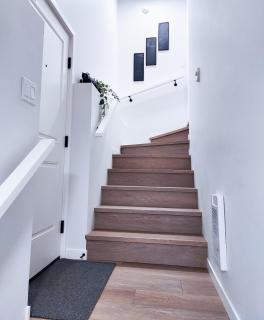 Cozy 2 BR Suite Self check in Free Park Pass - Calgary - 6