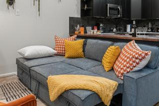 Kid Friendly Old City Parking & Roof Deck - 7