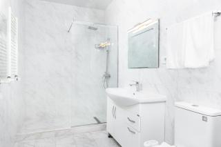 Modern 2-Bedroom Stay in Central Yerevan - Erevan - 3