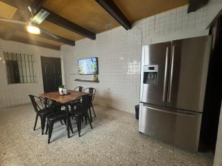Centrally located and spacious residence for up to 30 people! - 8