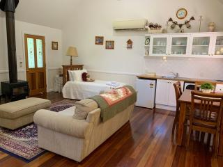 Glenrose Cottages - Warwick - 6