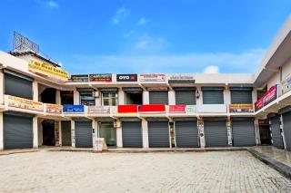 Hotel O ADVENT HOTEL - Sūrajpur - 2