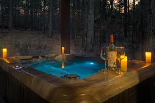 NEW Prime Cabin Chateau Hot Tub-Firepit-Sleeps 6 - Broken Bow - 2