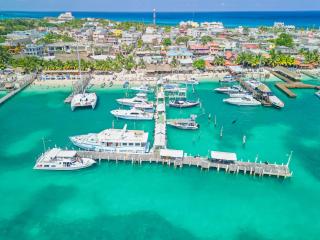 Walk Barefoot to Beach - North End - Isla Mujeres - 7