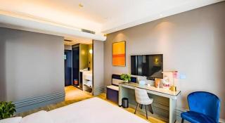 LANOU Hotel Henan Luoyang Wanda Plaza Wangfujing - Luoyang - 5