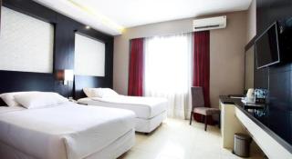 Karlita Hotel Tegal - Tegal - 3