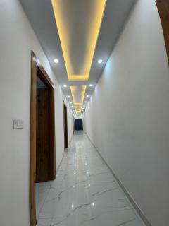 The Lavish Hotel - Pīrthala - 5